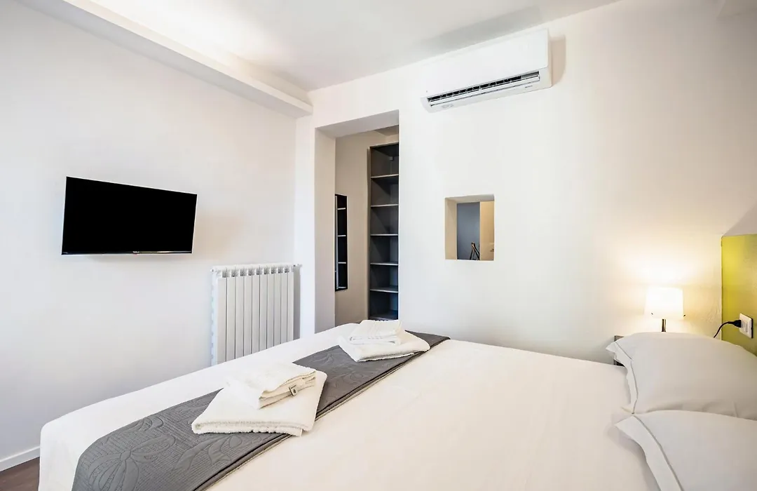 Guesthost - Pisana 236 Suites-1